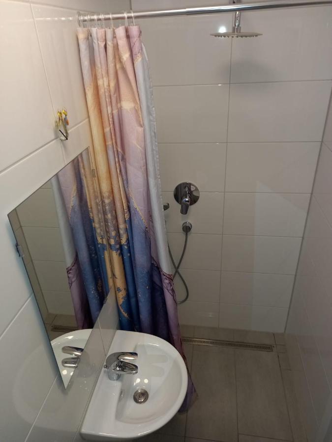 Neubau Appartement Mit Terasse, Privater Eingang,Parkplatz,Kueche Furth Bagian luar foto