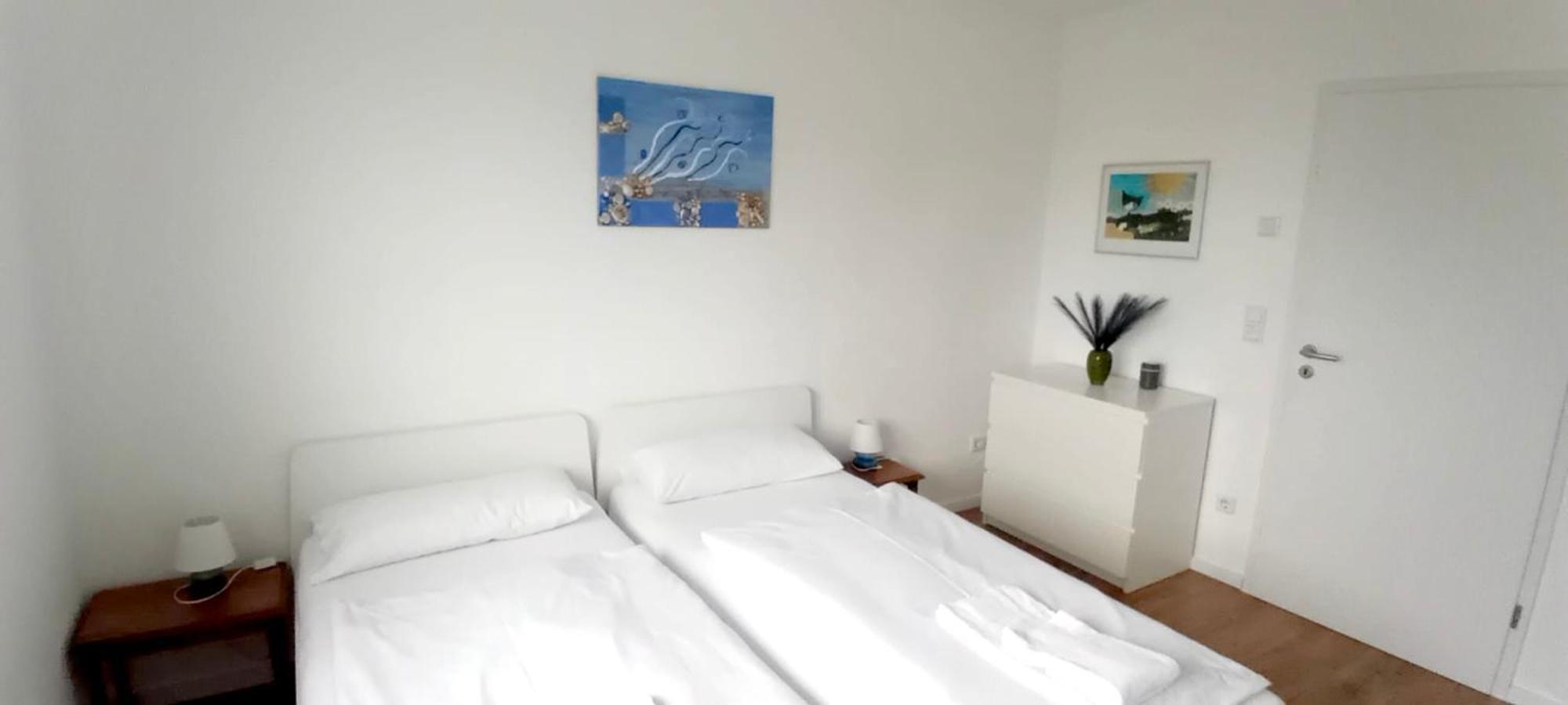 Neubau Appartement Mit Terasse, Privater Eingang,Parkplatz,Kueche Furth Bagian luar foto